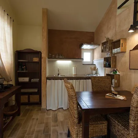 La Villetta - First Class Location With Big Private Pool