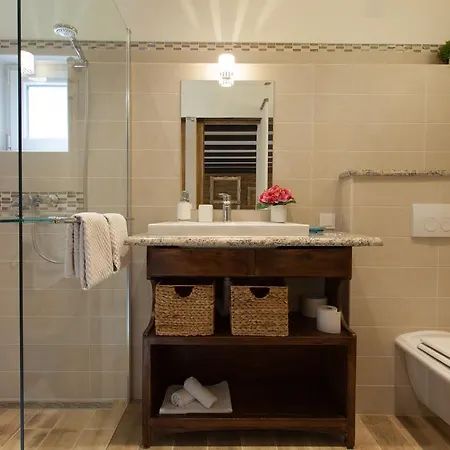 Apartment La Villetta - First Class Location With Big Private Pool Krk Town