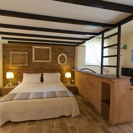 Apartment La Villetta - First Class Location With Big Private Pool *